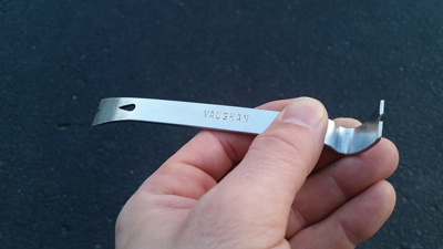 SD Connector Screws 1